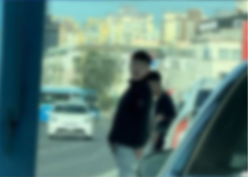 Зам дээр бие зассан хоёр эрэгтэйг тус бүр ₮10 мянгаар торгож шийтгэв